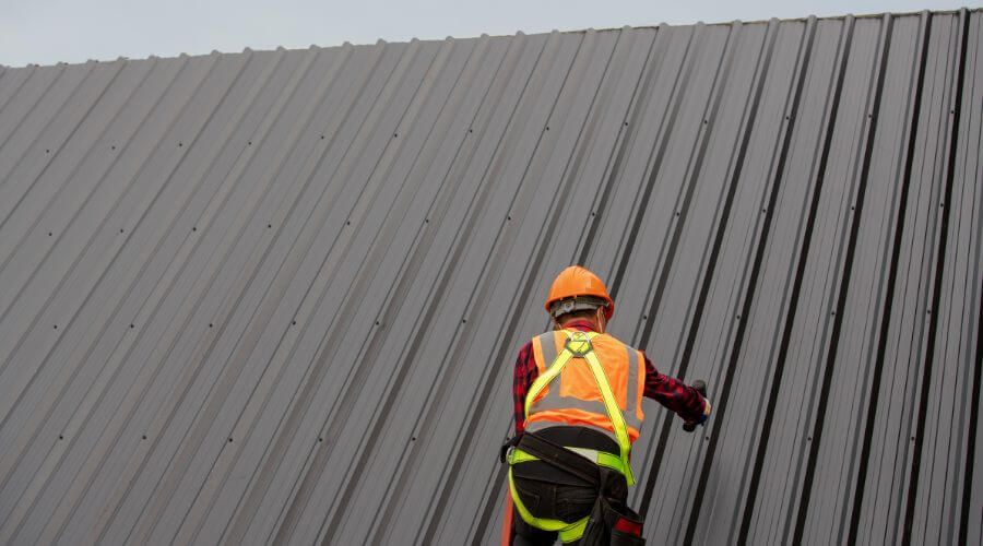 Professional metal roof installation services in Glendale, OR